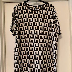 BooHoo Black and White Patterned Shift Dress